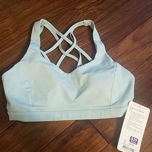 NWT free to be serene bra size 10